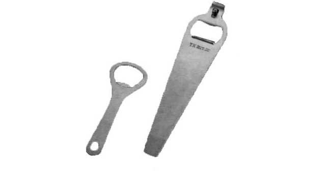 IMPA 172601 — Bottle opener stainless steel, 137mm