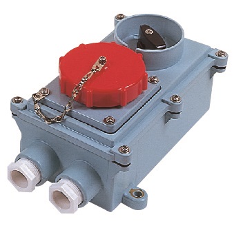 IMPA 792774 — Receptacle w/t iec w/lock 3p+e, ac380-415/440-460v red rsil2-3
