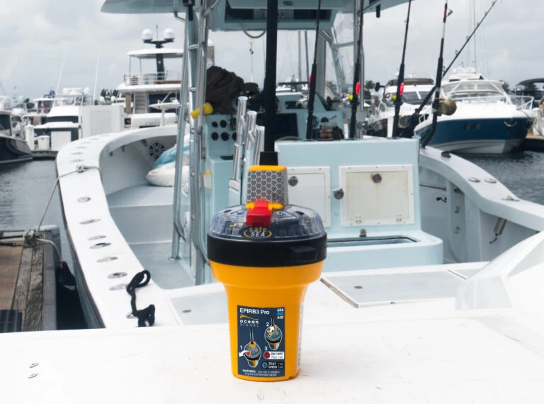 EPIRB thế hệ mới tích hợp AIS và Return Link của Ocean Signal được FCC và USCG phê duyệt.